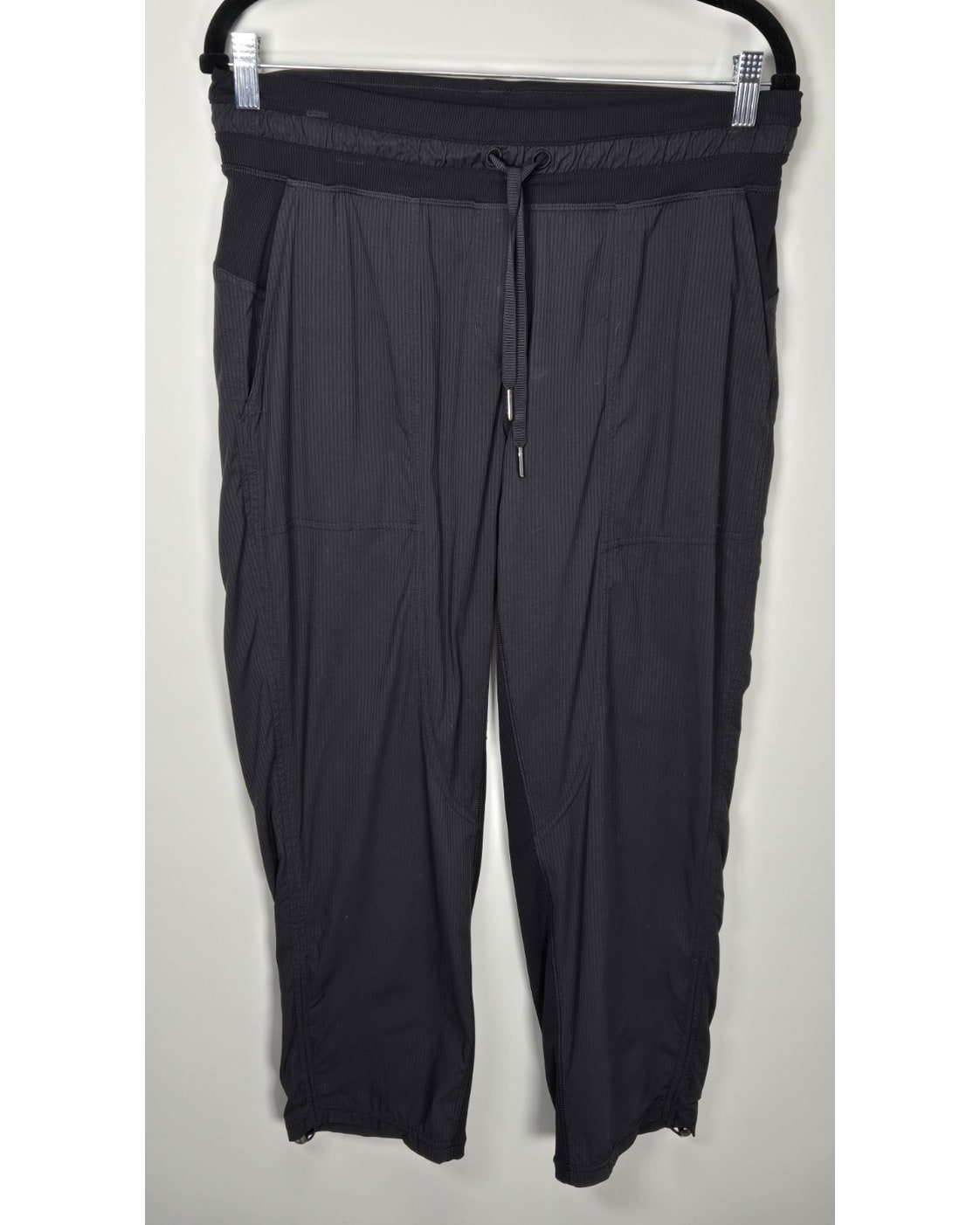 Lululemon Dance Studio Mid-Rise Crop 25