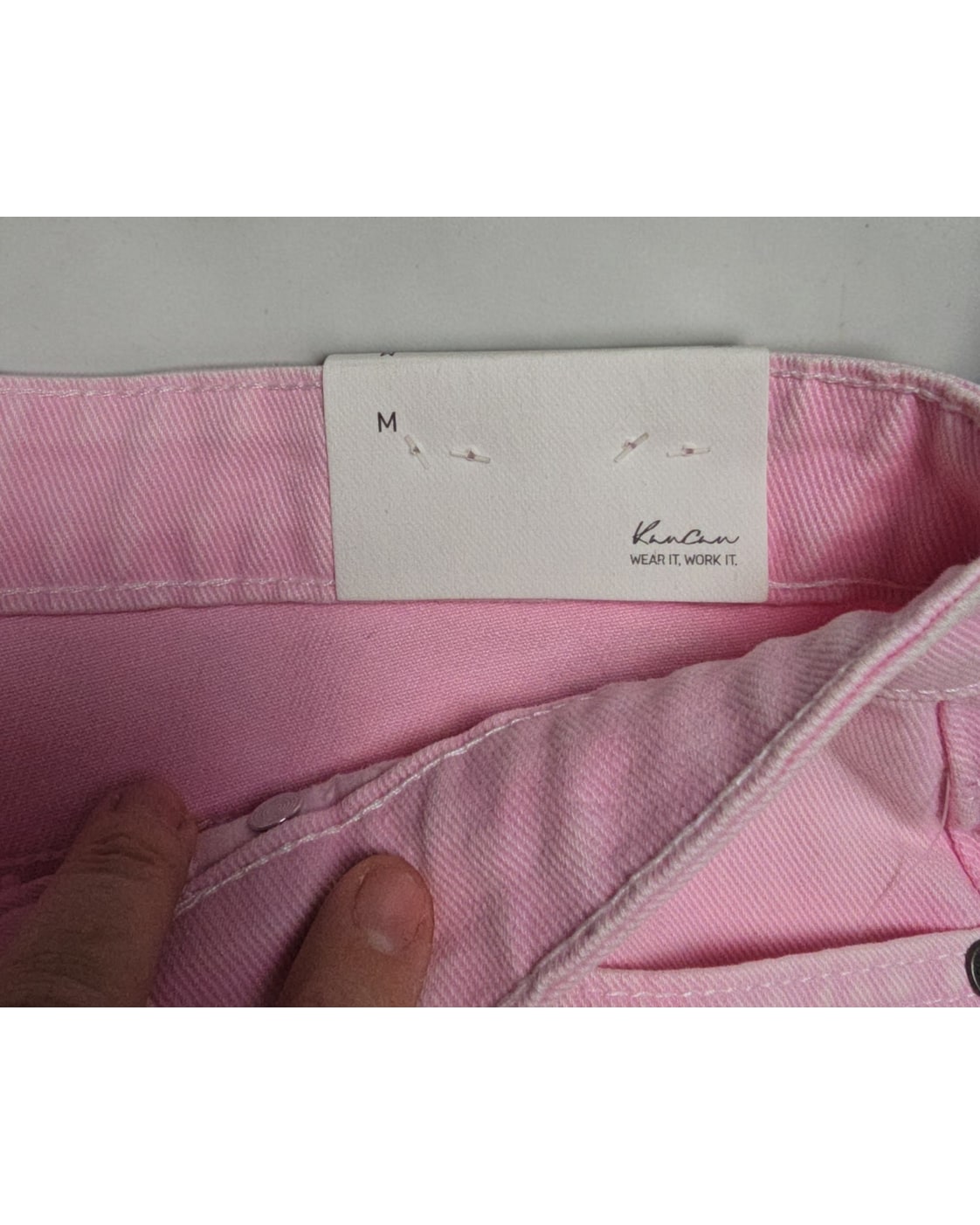 Pink Kancan Frayed Hem Denim Shorts NWT, size M – photo 4