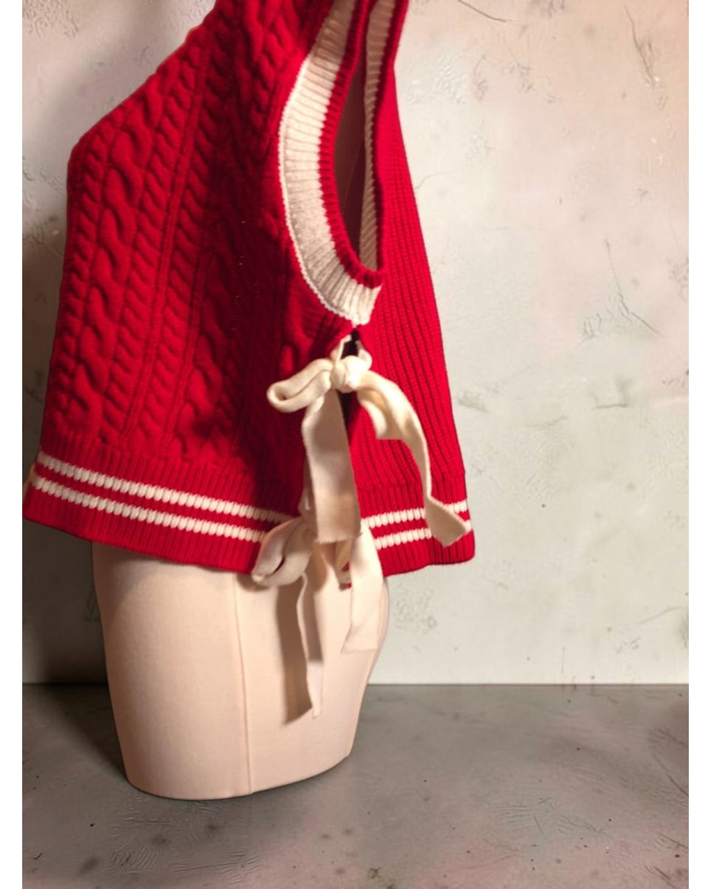 day + moon Cupid Side Tie Sweater Vest