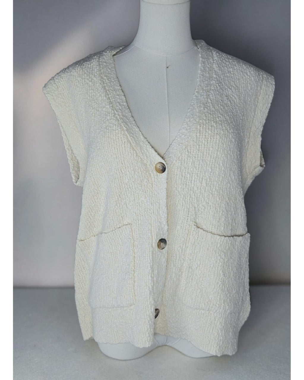 THREAD & SUPPLY Textured Button-Front Sweater Vest - Style# J3448SVTS - NWT