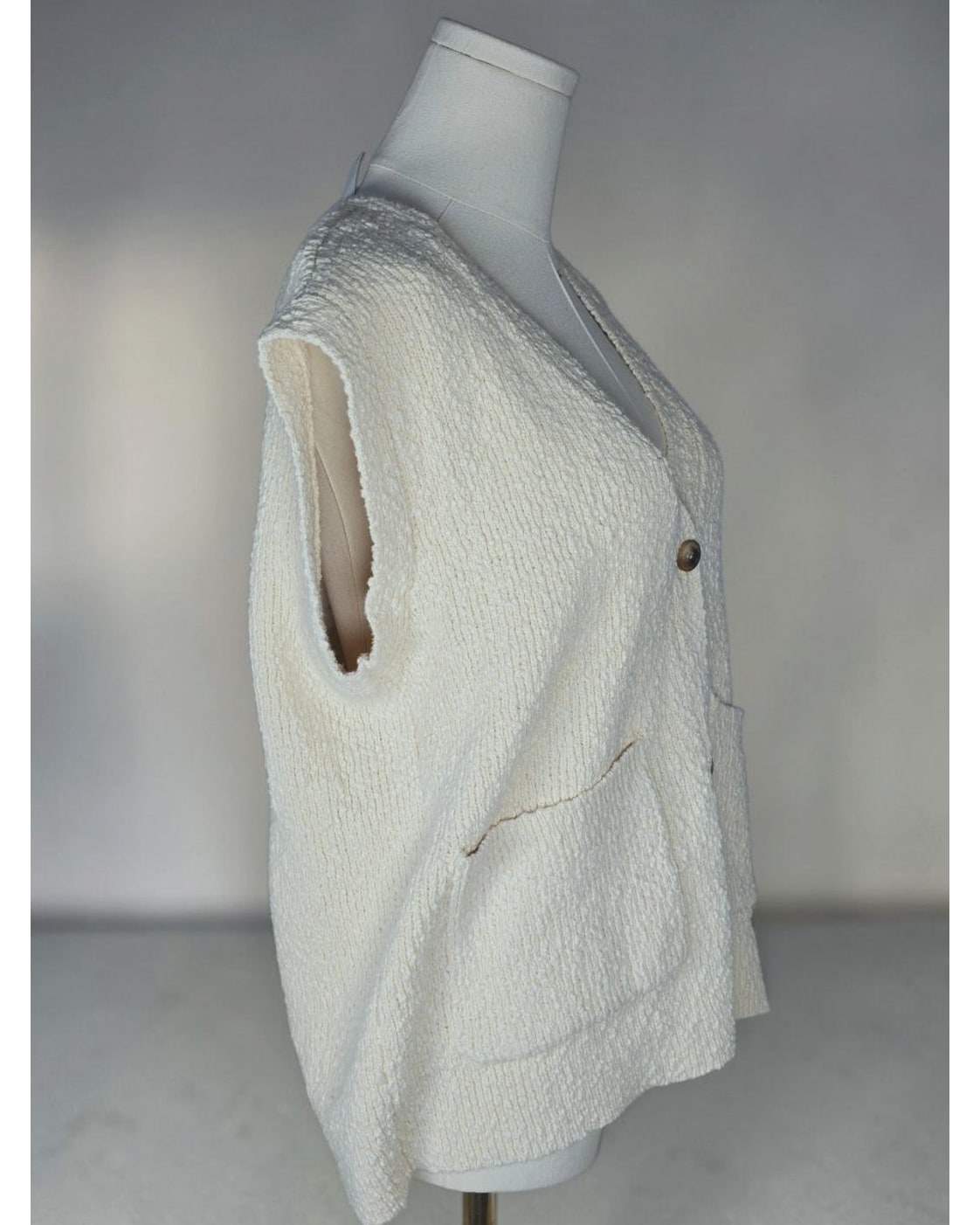 THREAD & SUPPLY Textured Button-Front Sweater Vest - Style# J3448SVTS - NWT