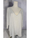 EXPRESS Oversized V-Neck Three-Quarter Sleeve T-Shirt - Style# 26346741 - NWT