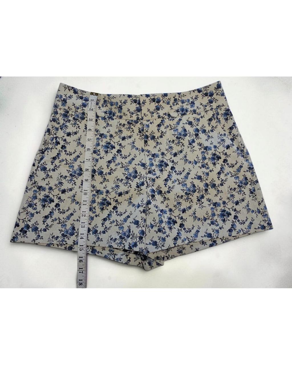 alice + olivia Floral Jacquard Cady Shorts - NWT