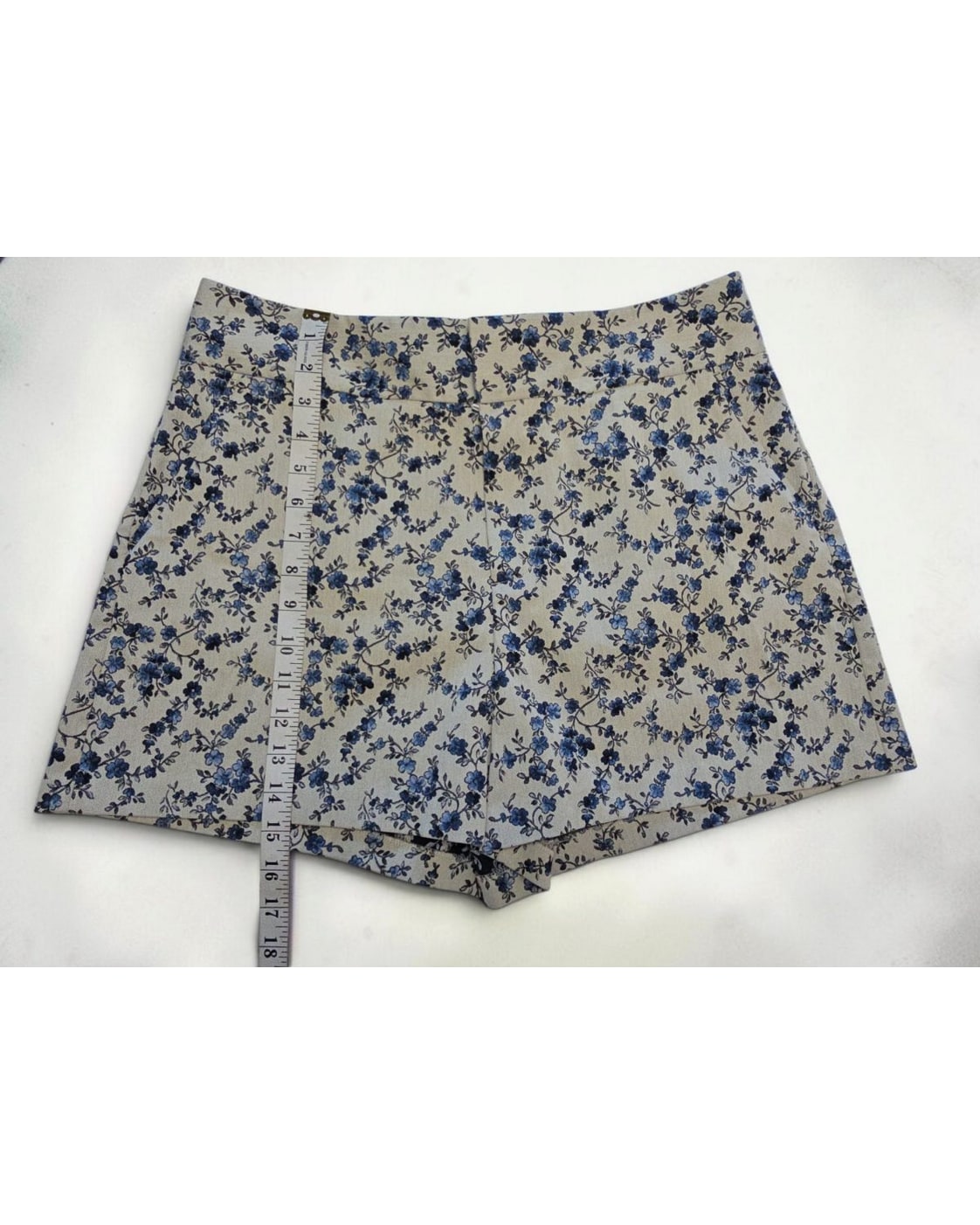alice + olivia Floral Jacquard Cady Shorts - NWT