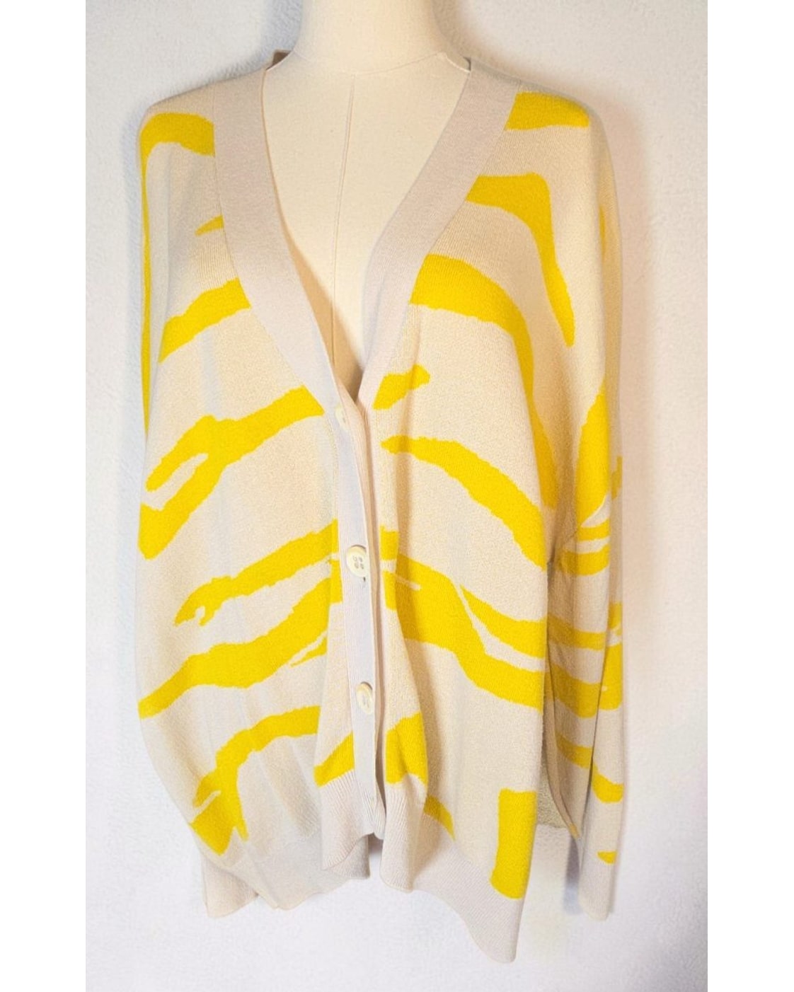 Yellow Cabi Tiger Stripe Roar Cardigan, size M – photo 2