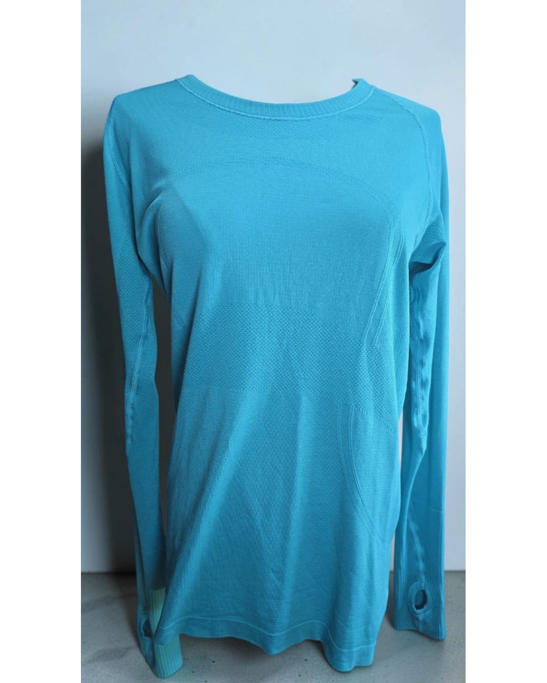 Seamless Thumbhole Long Sleeve Performance Top