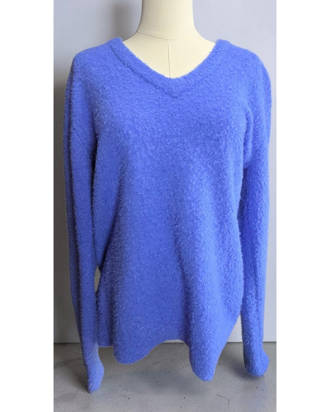 liz claiborne Textured V-Neck Sweater