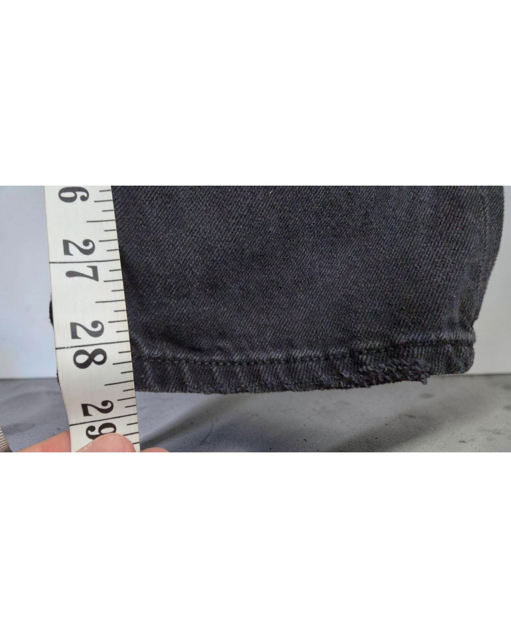 AMERICAN EAGLE OUTFITTERS Distressed Straight Jeans