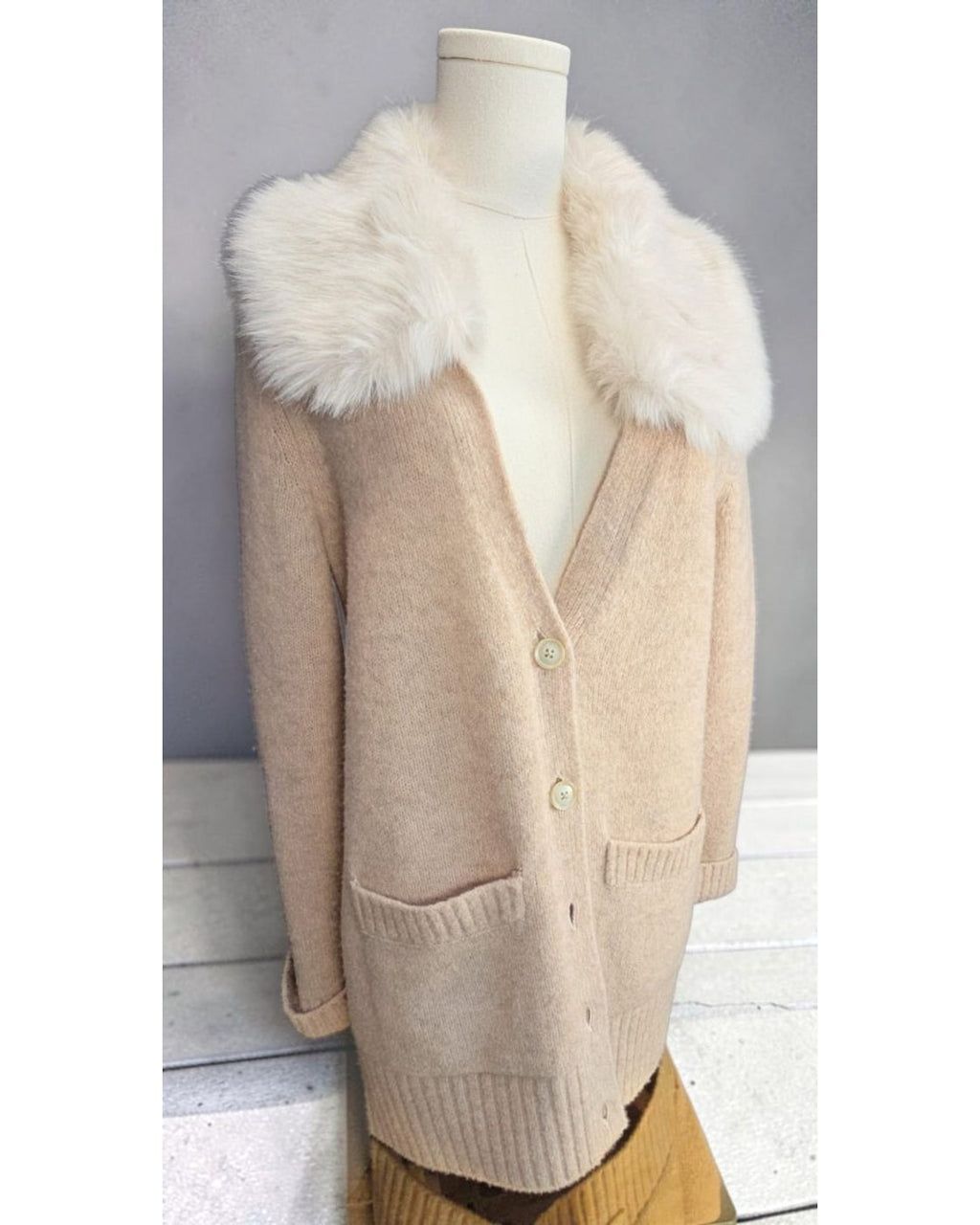 BANANA REPUBLIC Faux-Fur Collar Cardigan