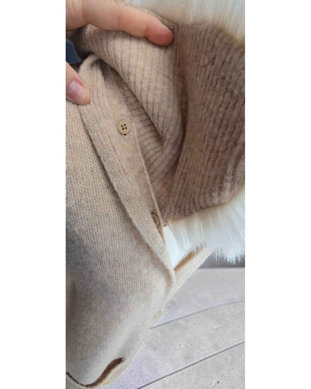BANANA REPUBLIC Faux-Fur Collar Cardigan