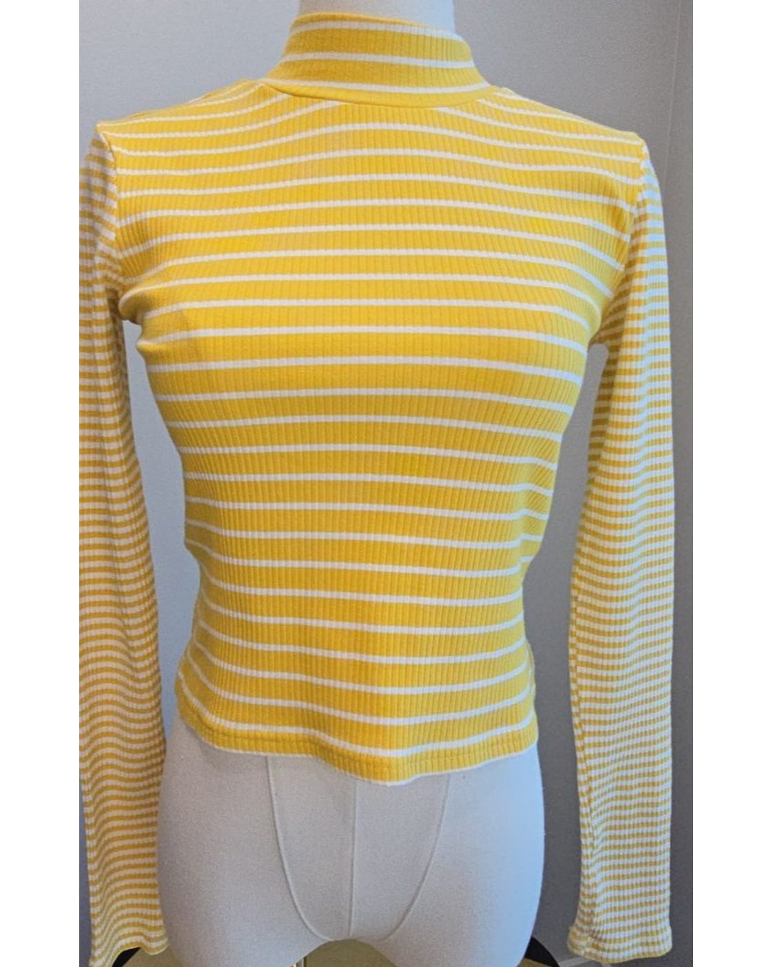 GLAMOROUS Striped Ribbed Turtleneck Top