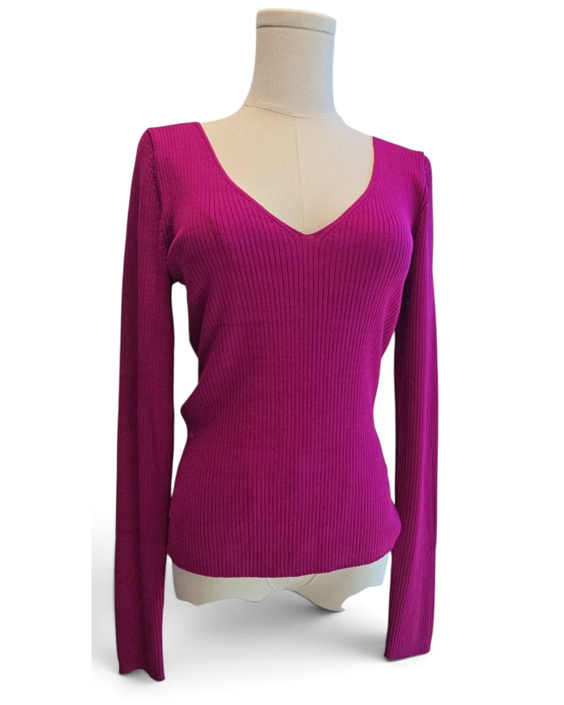 EXPRESS Ribbed V-Neck Sweater - Style# 08263824 - NWT