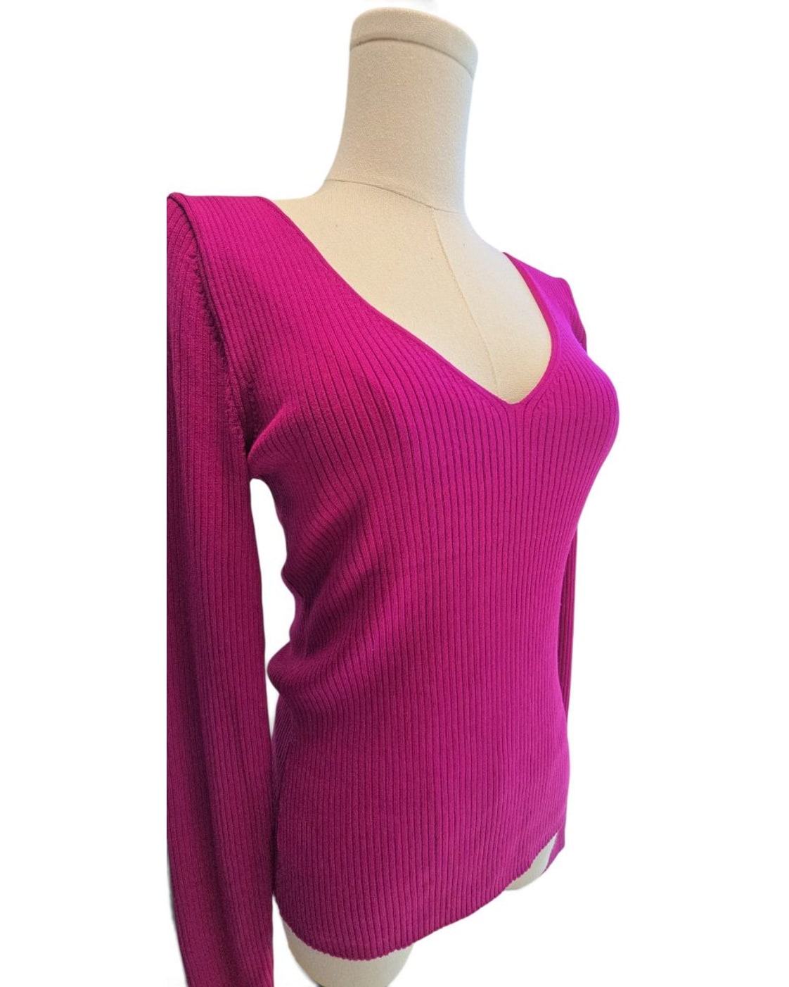 EXPRESS Ribbed V-Neck Sweater - Style# 08263824 - NWT