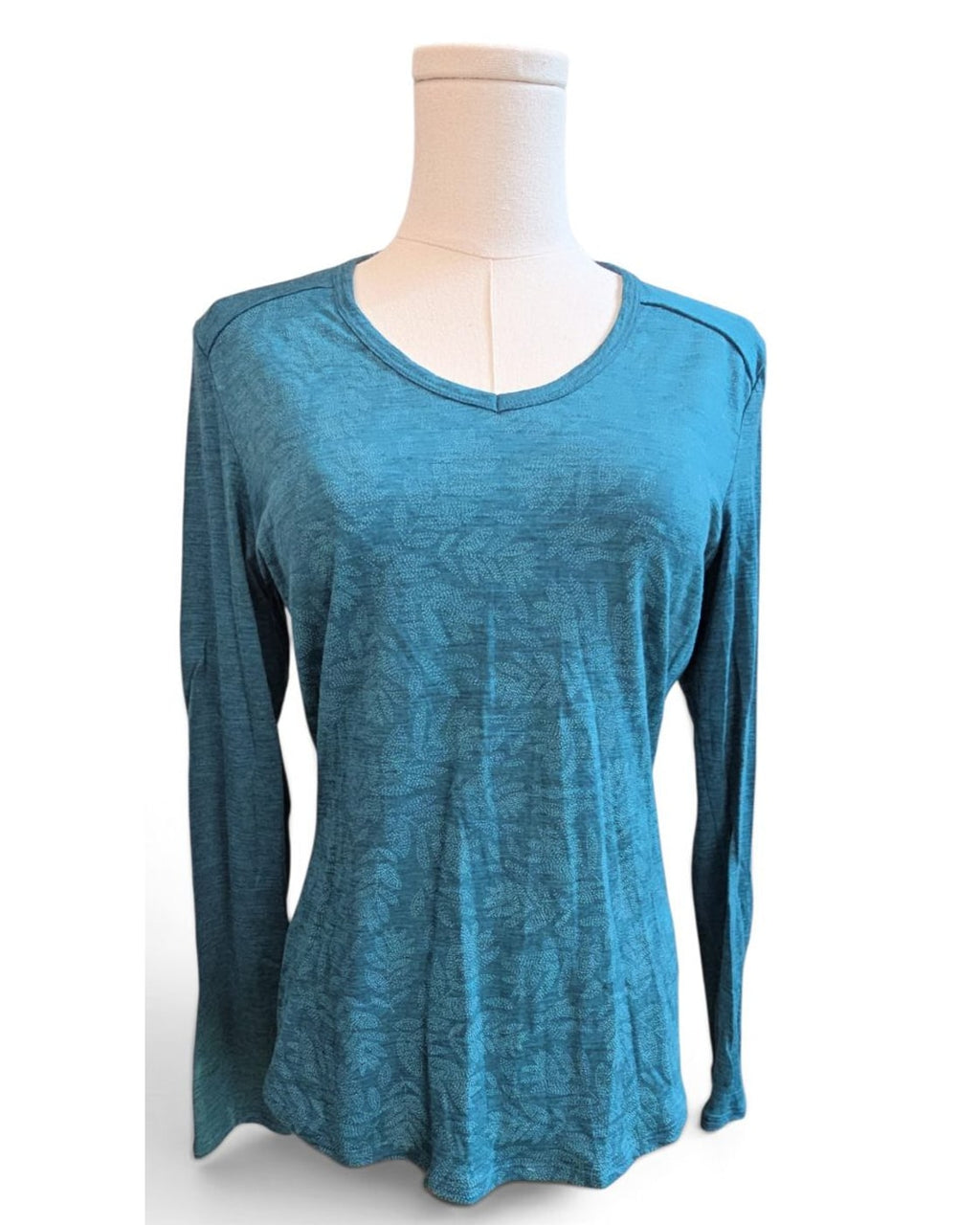 SEG'MENTS Merino Wool V-Neck Knit Top