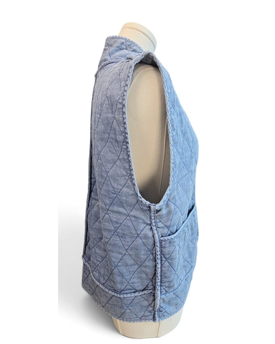 entro Quilted Tie-Front Vest - NWT