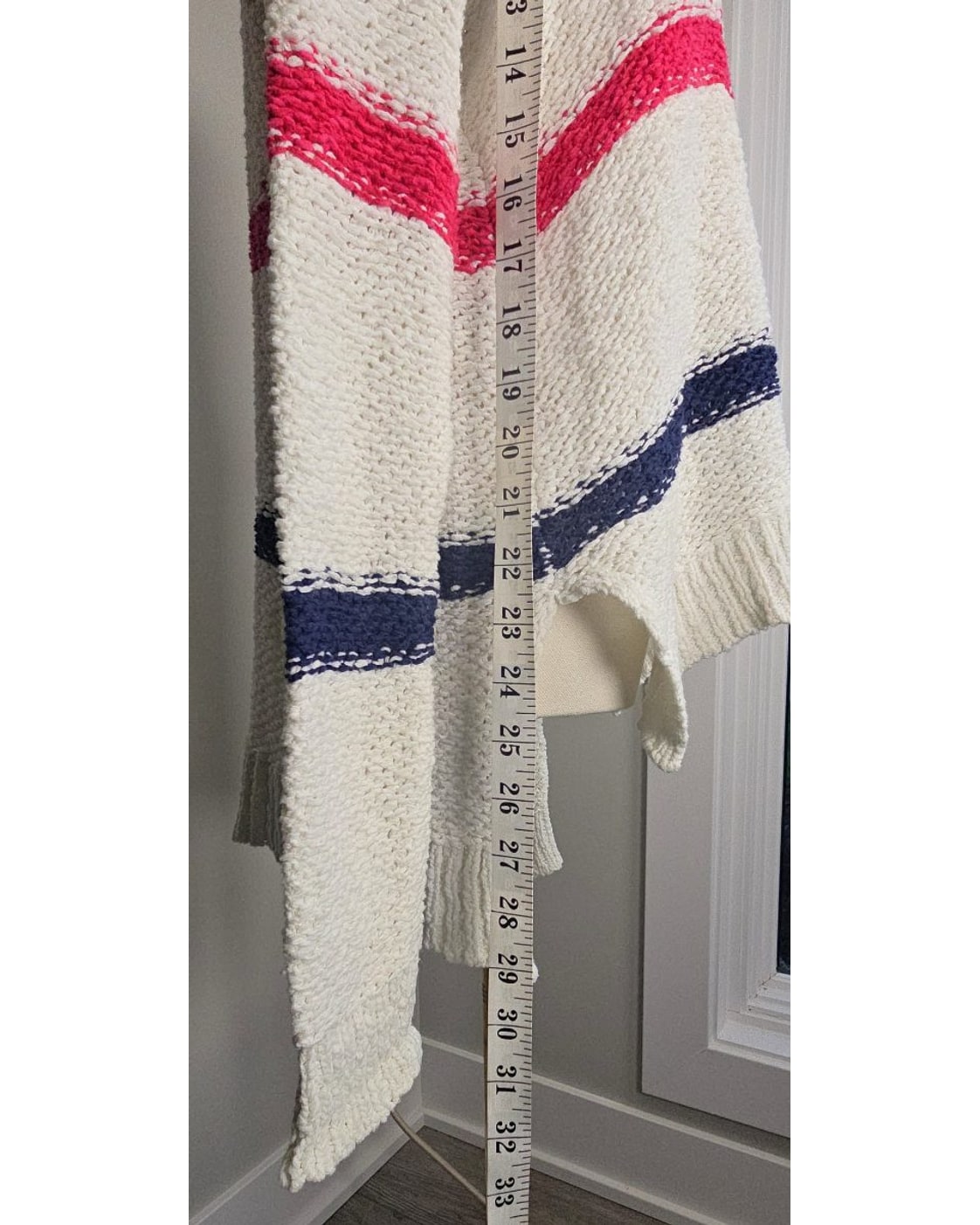 cupcakes and cashmere Bold Stripe Sweater - Style# CH206172
