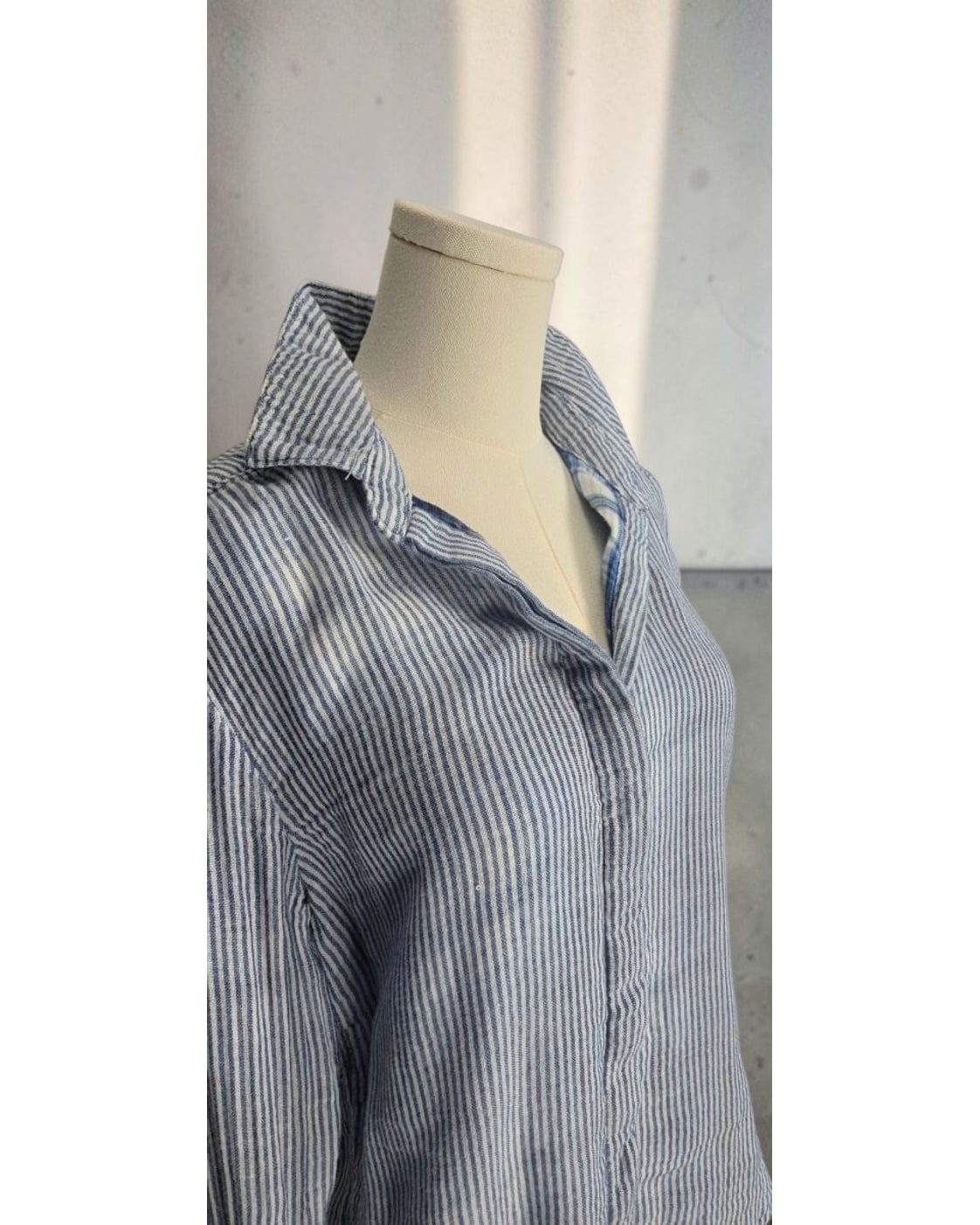 bella dahl Stripe High-Low Button Down - Style# B2260-655-235