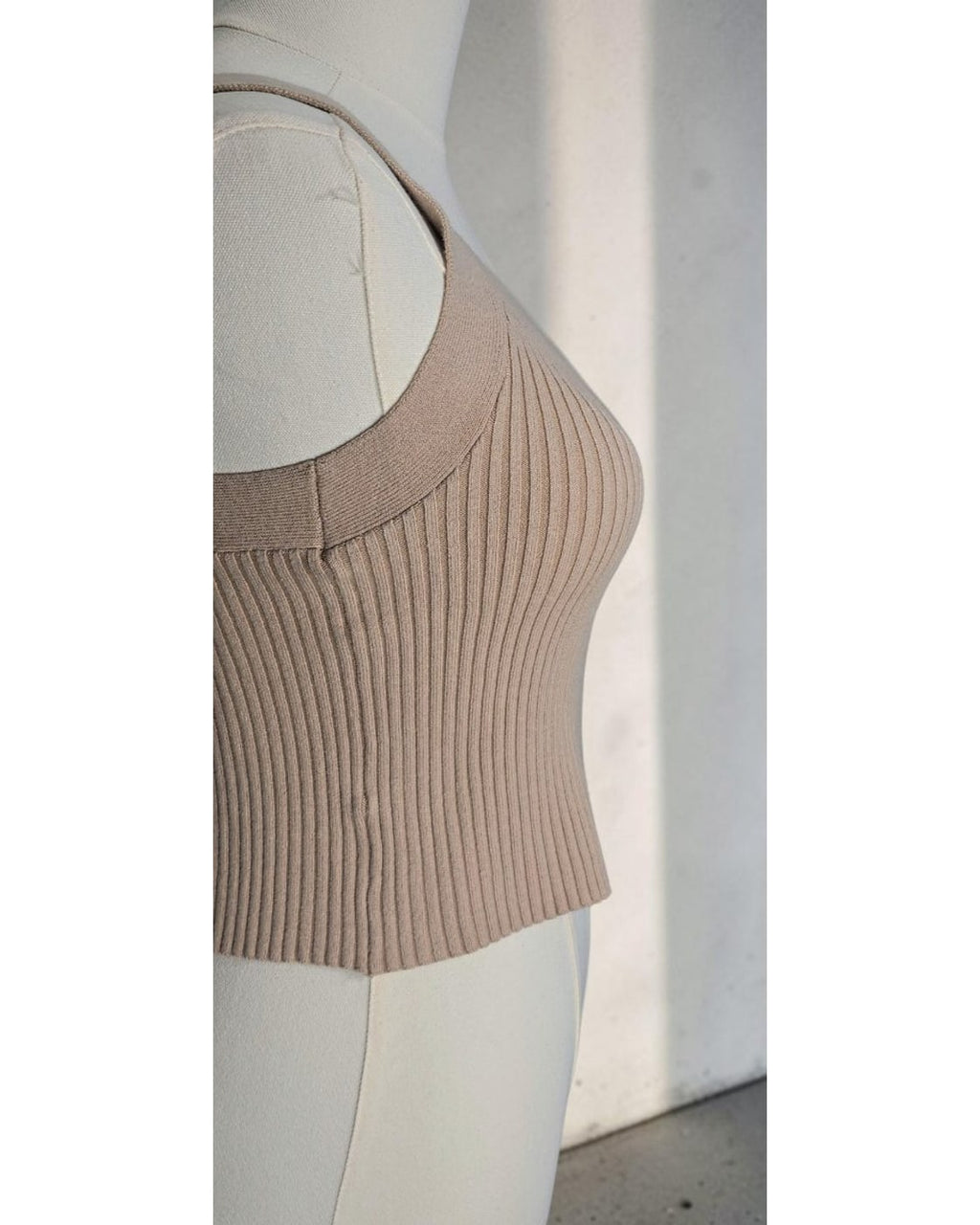Abercrombie & Fitch Ribbed Cropped Tank Top