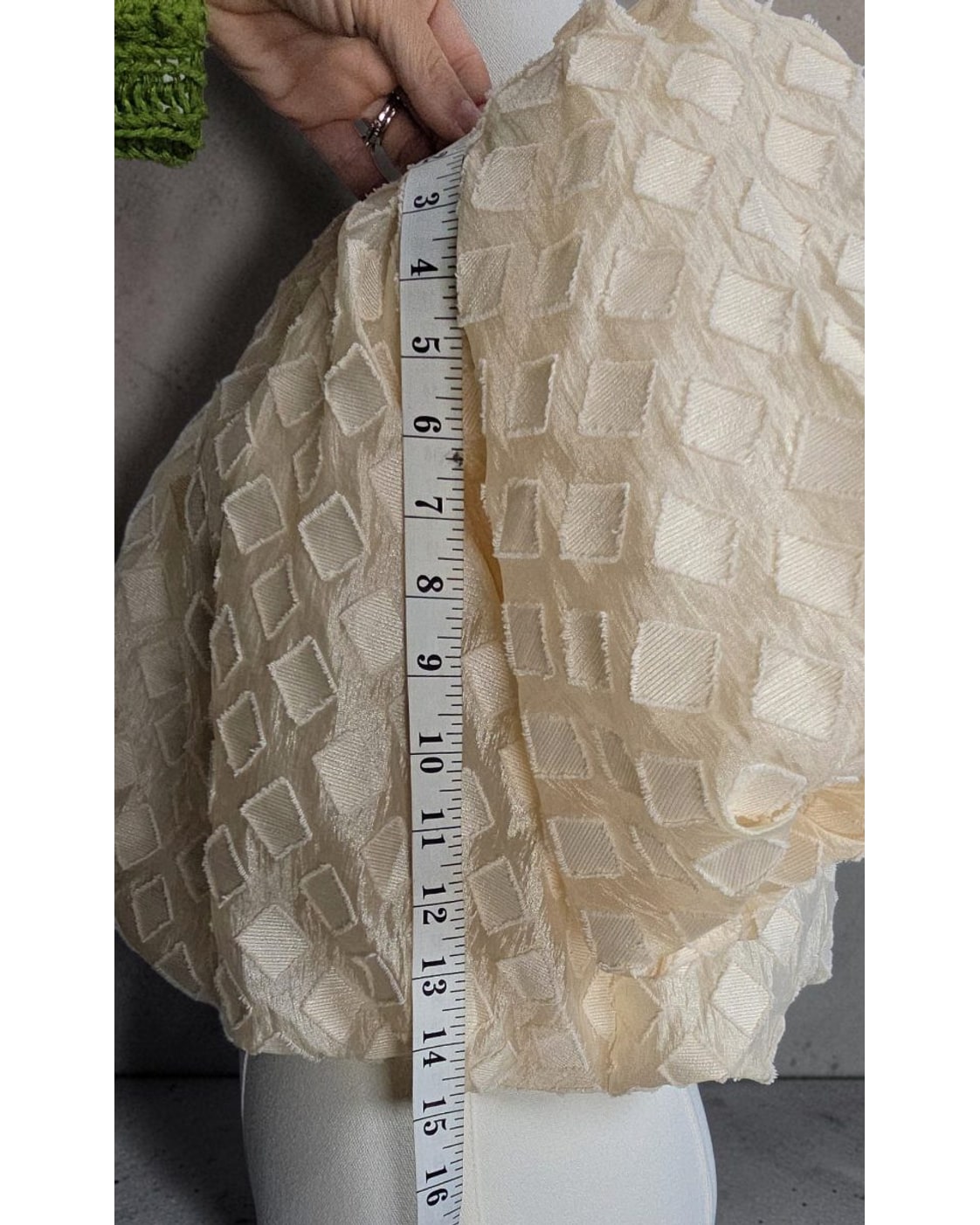DO+BE Textured Balloon-Sleeve Cropped Blouse - Style# BY19786