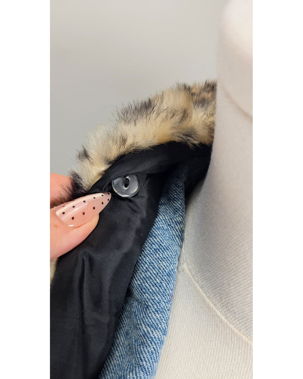 DEAR JOHN removable Leopard-Collar Distressed Denim Jacket