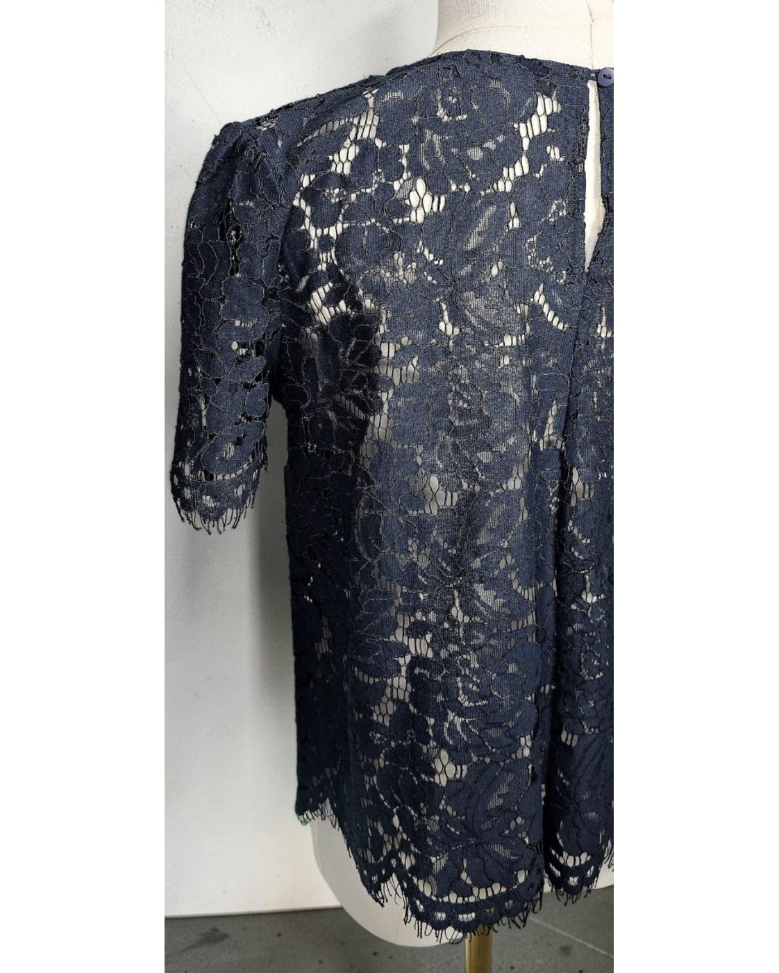 SUGAR+LIPS Floral Lace Scalloped Blouse - Style# STT14751