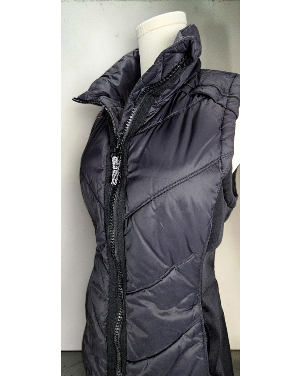 ATHLETA Rock Ridge PrimaLoft Vest