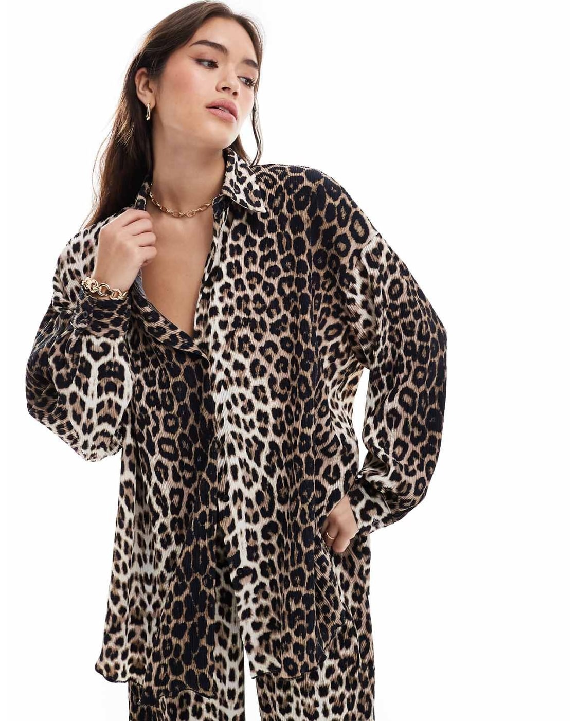 extro&vert Leopard Print Plissé Button Down
