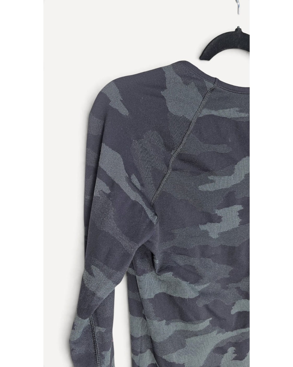 ATHLETA Camo Seamless Long-Sleeve Top - Style# 491464-02