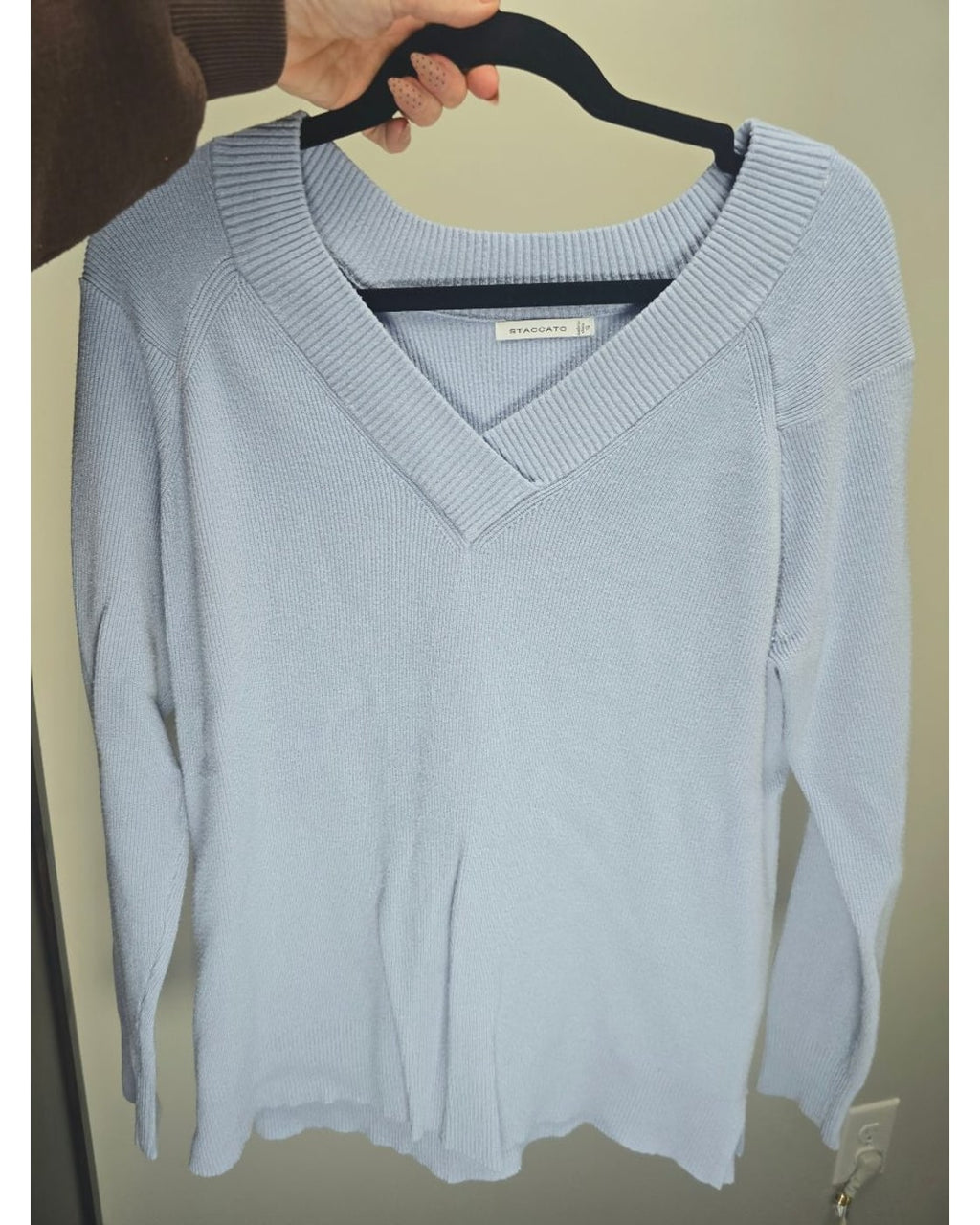 STACCATO V-Neck Raglan Sweater