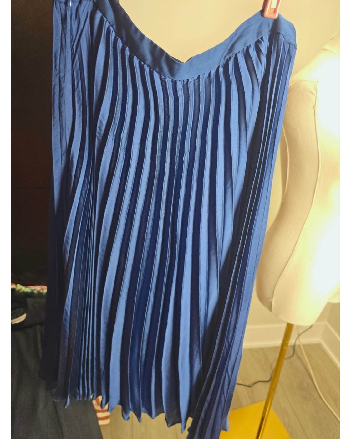 BANANA REPUBLIC Pleated Midi Skirt