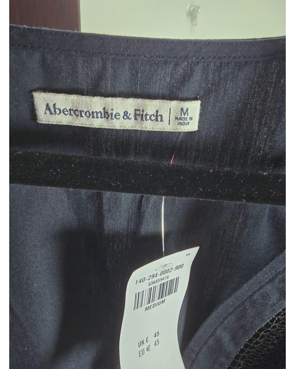 Abercrombie & Fitch Cropped Lace-Trim Smocked Blouse - Style# 140-294-0002-900 - NWT