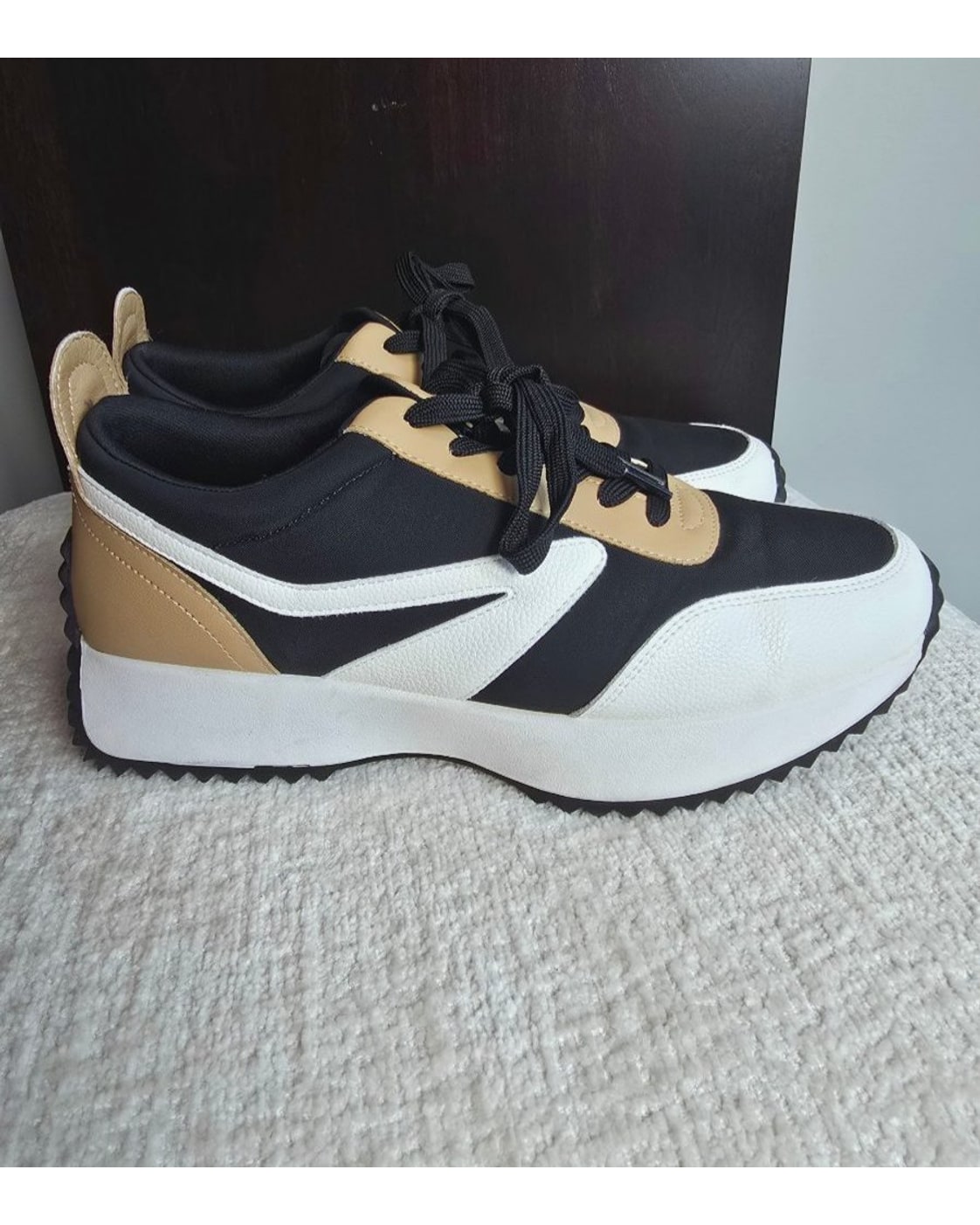 Beige DV By Dolce Vita Bettie Platform Sneakers, size 9.5