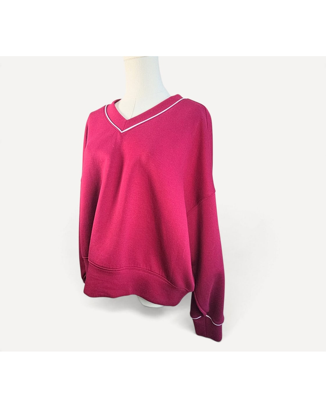 YPB neoKNIT Piped V-Neck Sweater