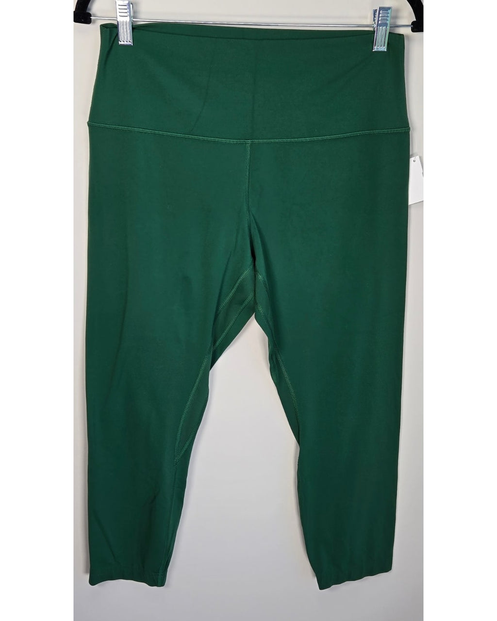 Lululemon Cropped Leggings - Style# LW5CZ4S.01