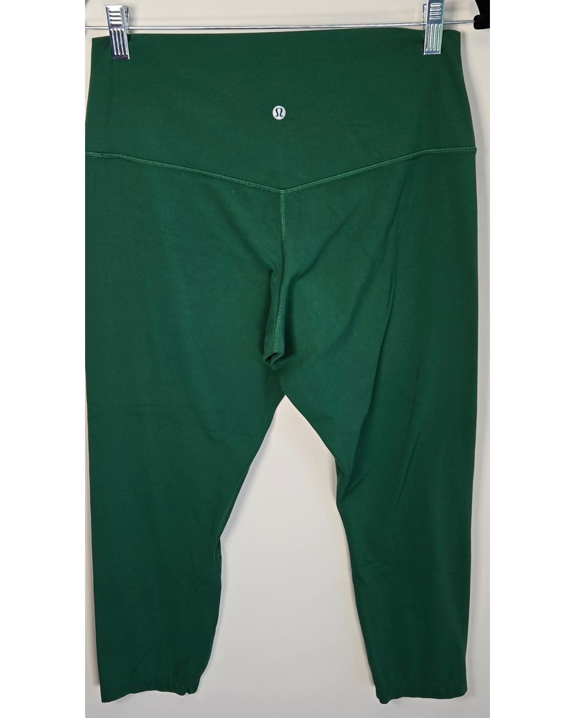 Lululemon Cropped Leggings - Style# LW5CZ4S.01
