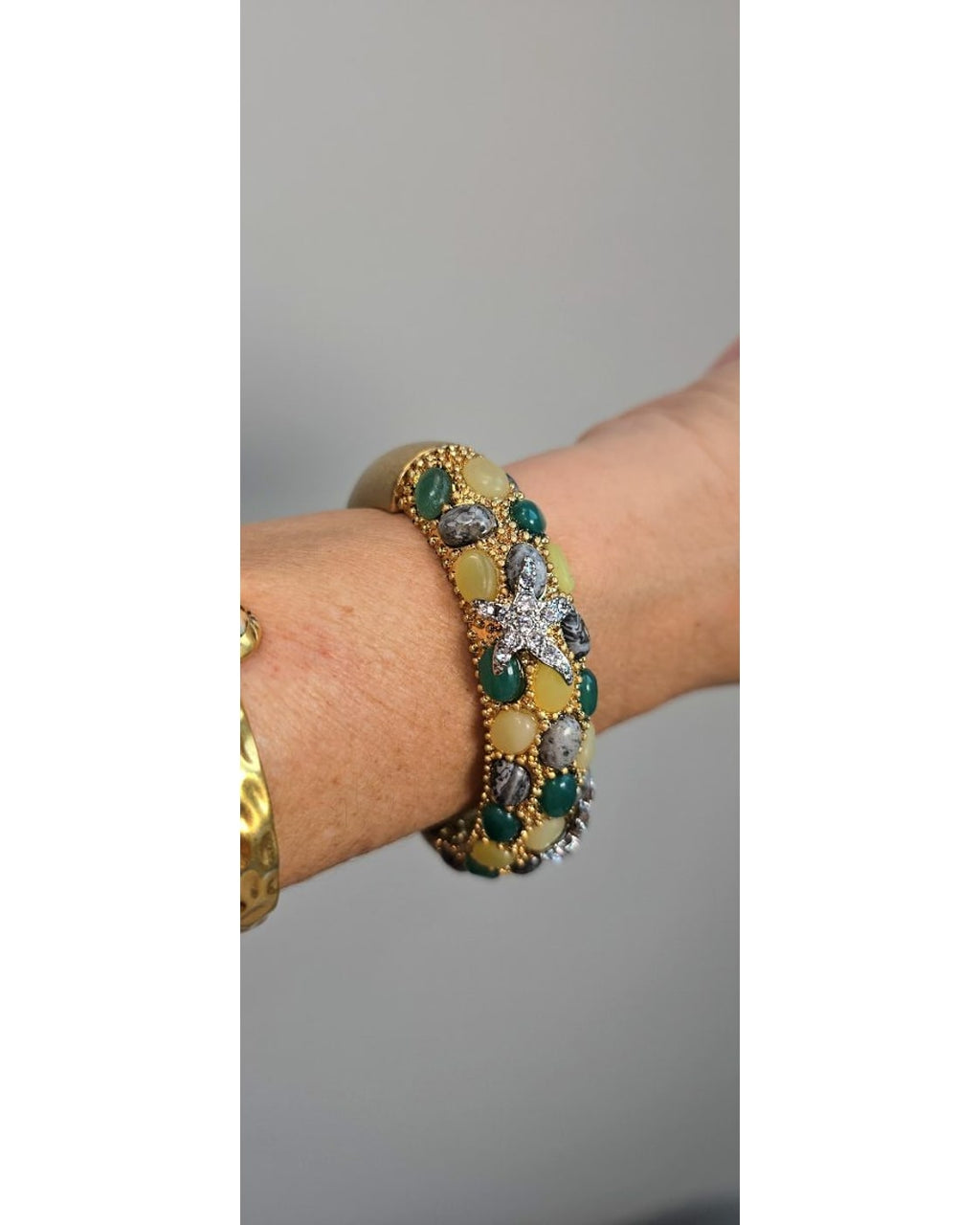 Cabochon Starfish Hinged Bangle Bracelet