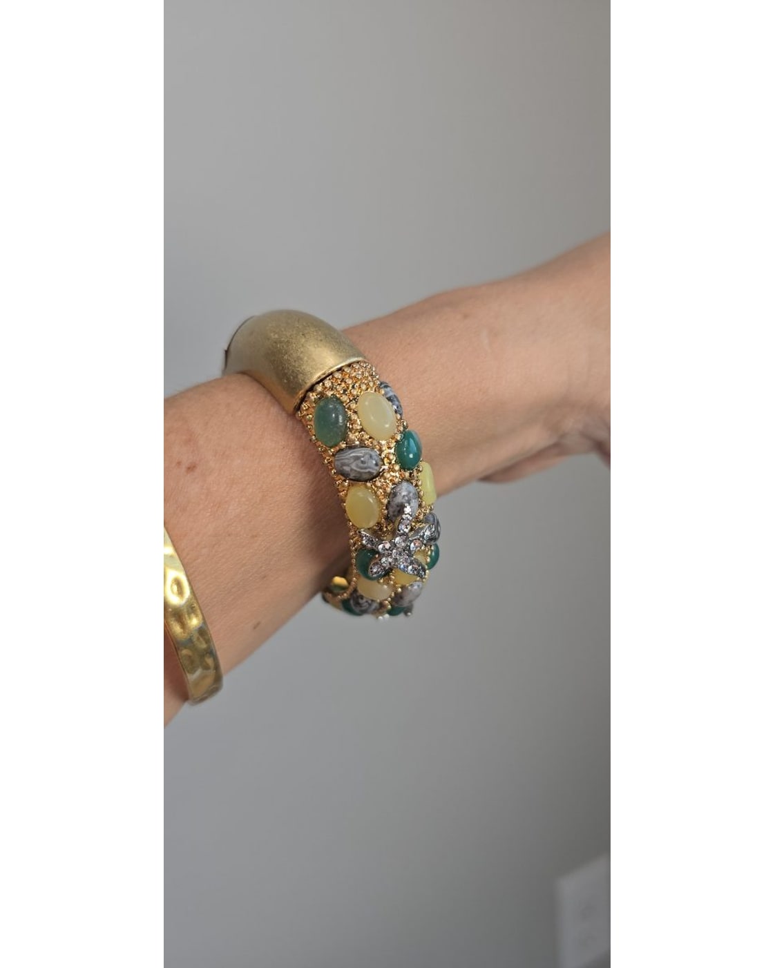 Cabochon Starfish Hinged Bangle Bracelet
