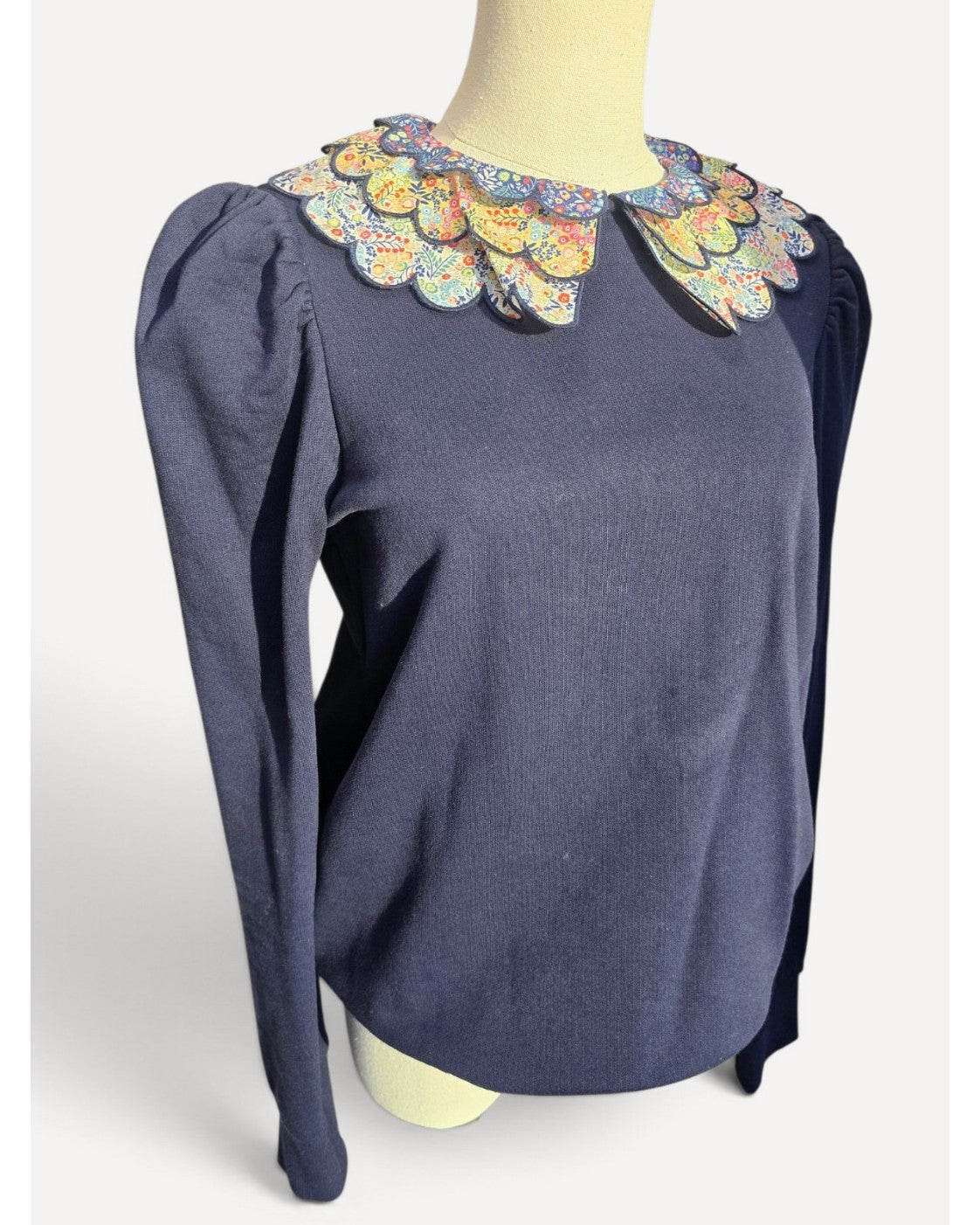 Navy Boden Floral Scalloped Collar Knit Top - #T0837, size 4