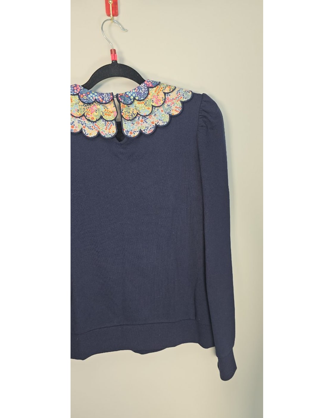 Floral Scalloped Collar Knit Top - Style# T0837