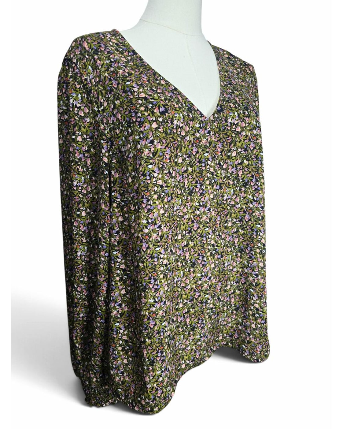 Cabi Floral V-Neck Blouse - Style# 4161