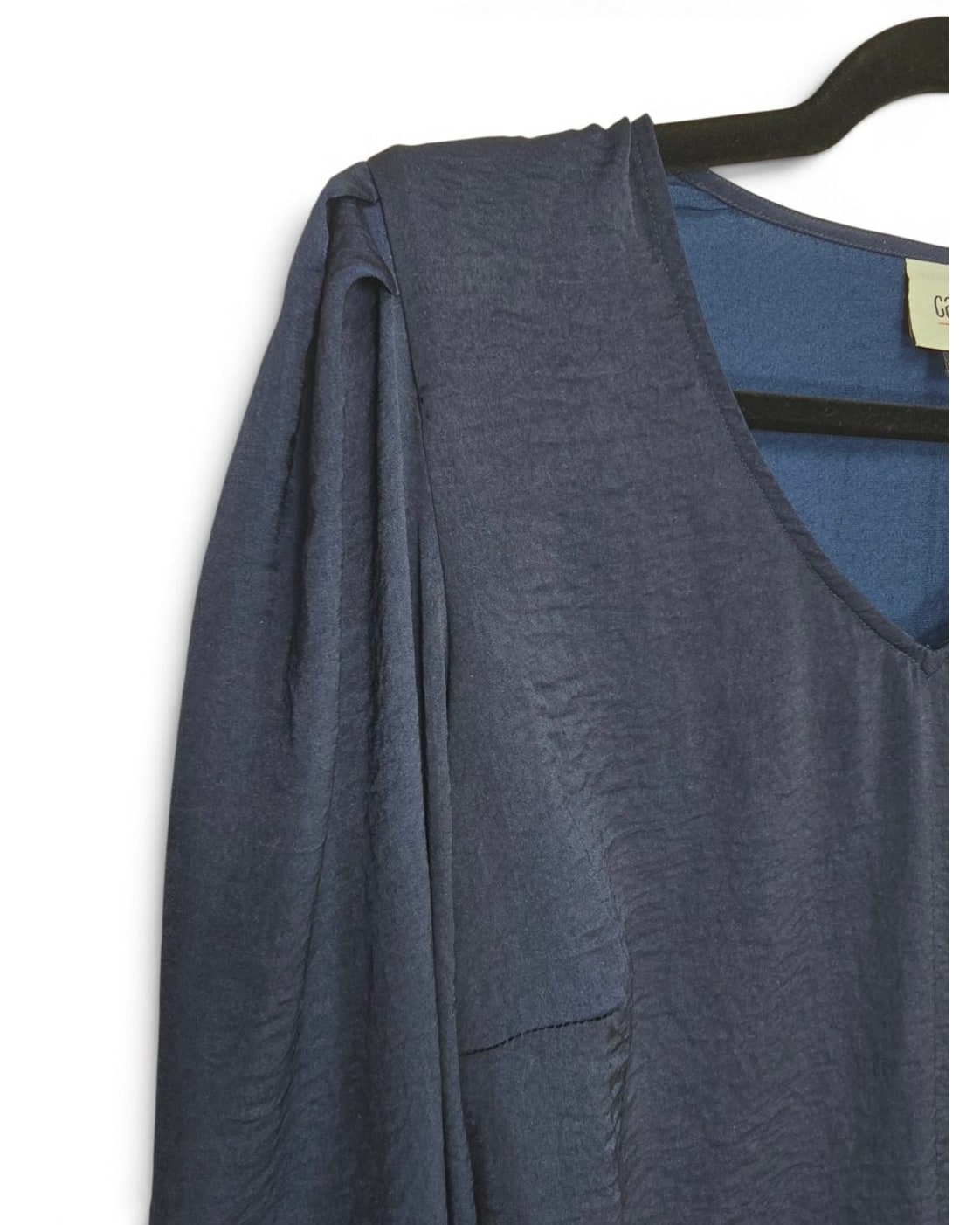 cabi Balloon Sleeve V-Neck Blouse - Style# 3959