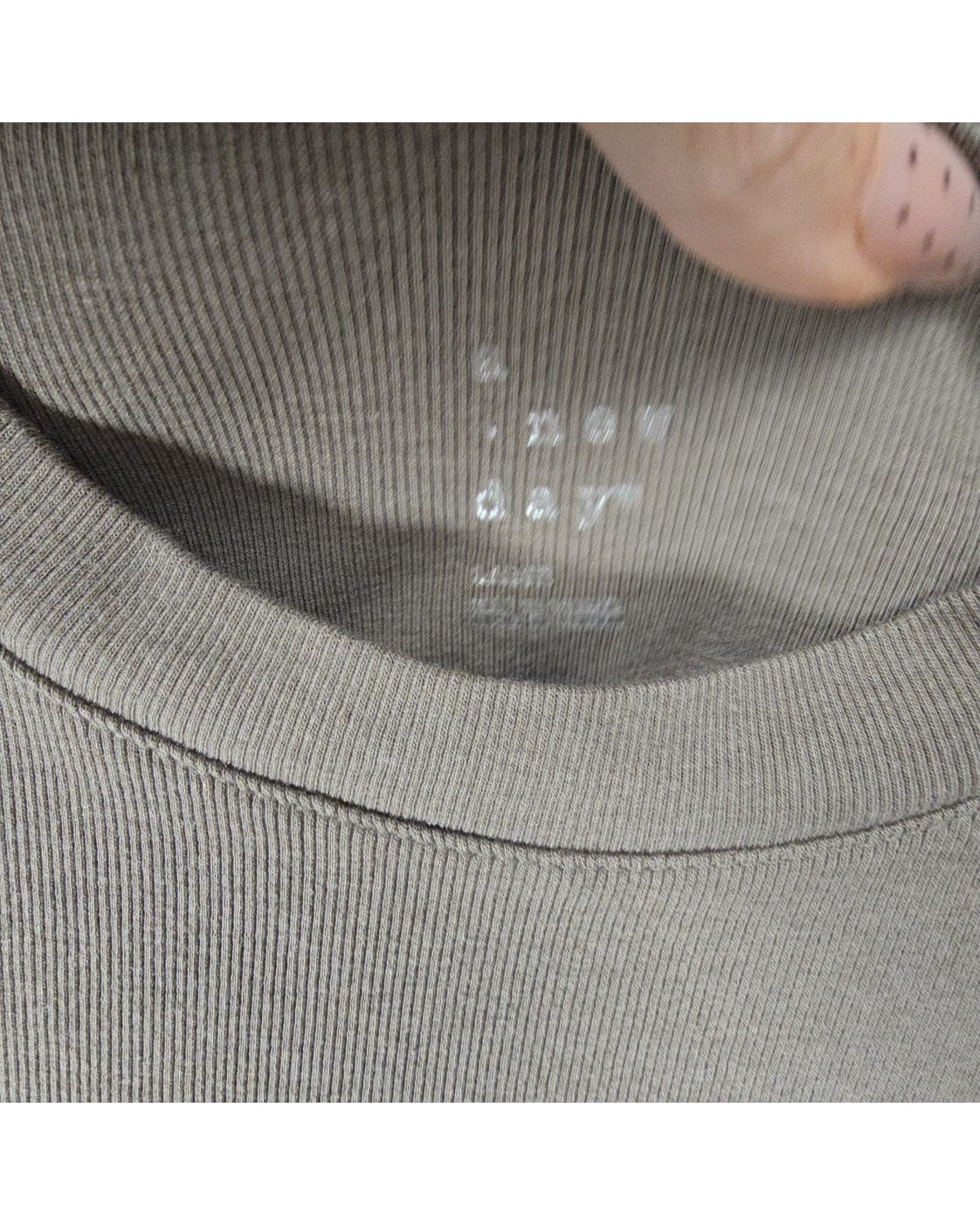 Ribbed Cap-Sleeve Crew Neck Tee