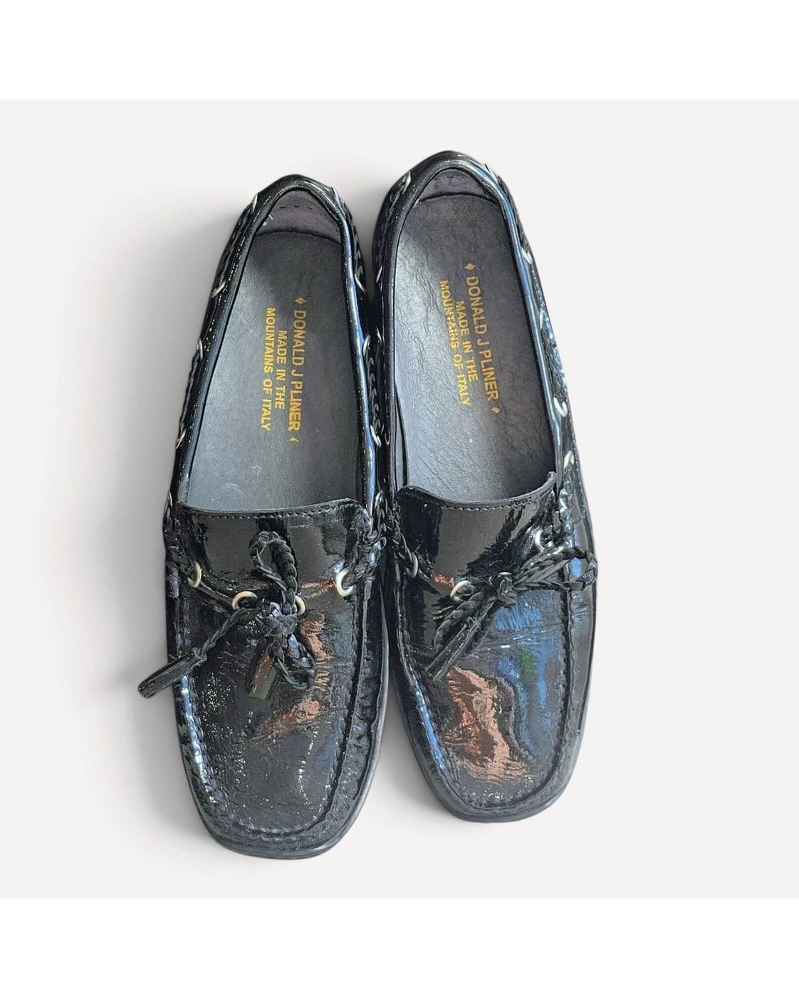 Black Donald J Pliner Ezarag Tassel Driving Loafers - Style# EZARAG69, size 6