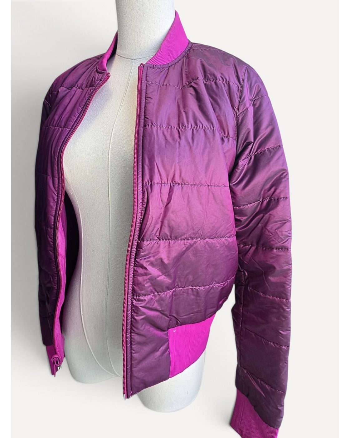 Pink lululemon Reversible Puffer Bomber Jacket - Style# LW4BUPS, size 4