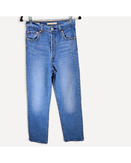 Blue Levi's Ribcage Straight Jeans 26x32, size 26