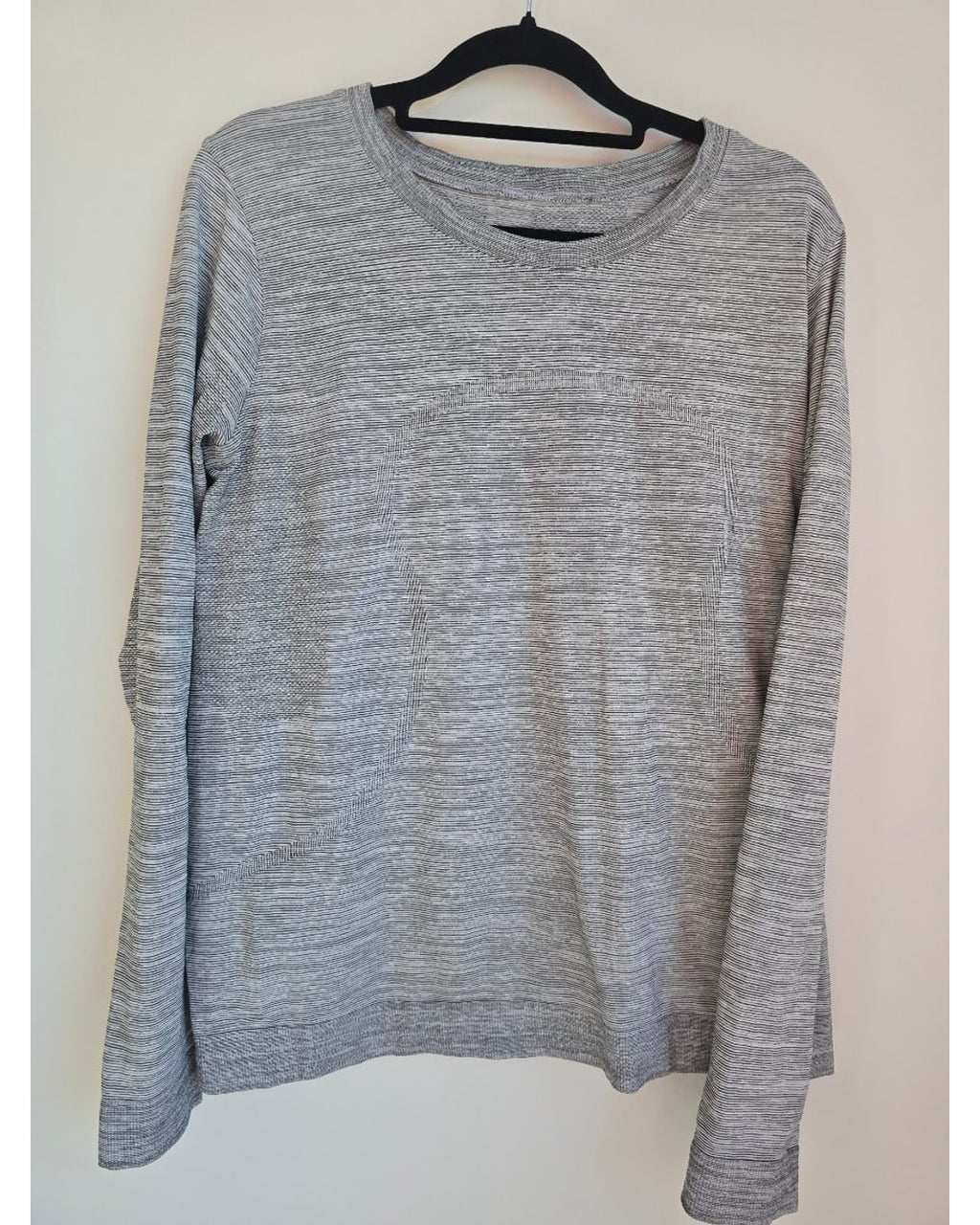 Grey Lululemon Space-Dye Long Sleeve Top, size 8