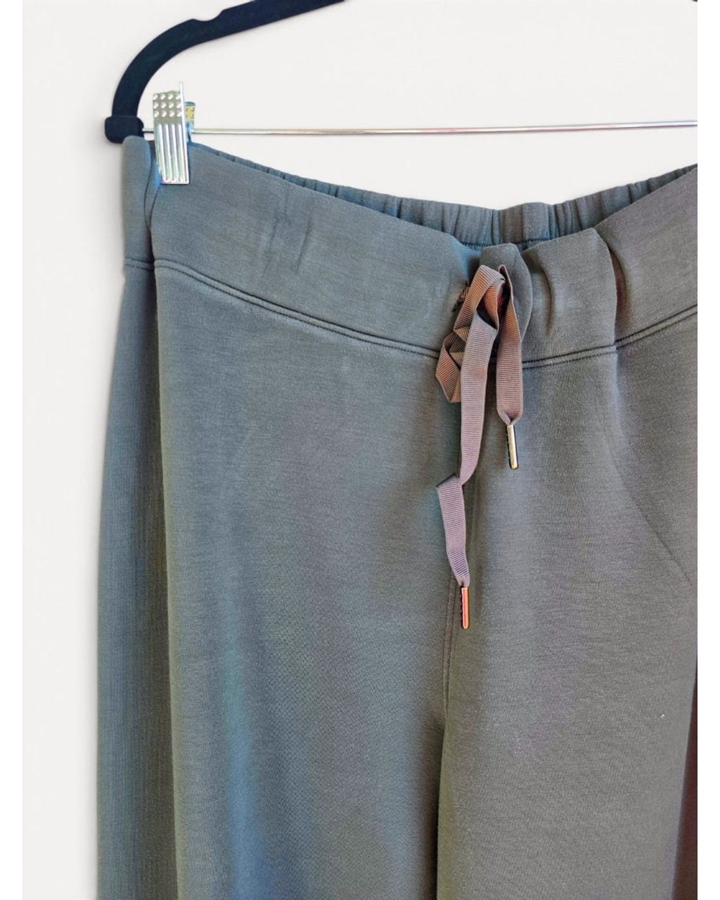 Green Spanx Airessentials Wide Leg Cropped Pants, size 2X/2X/2T – photo 2