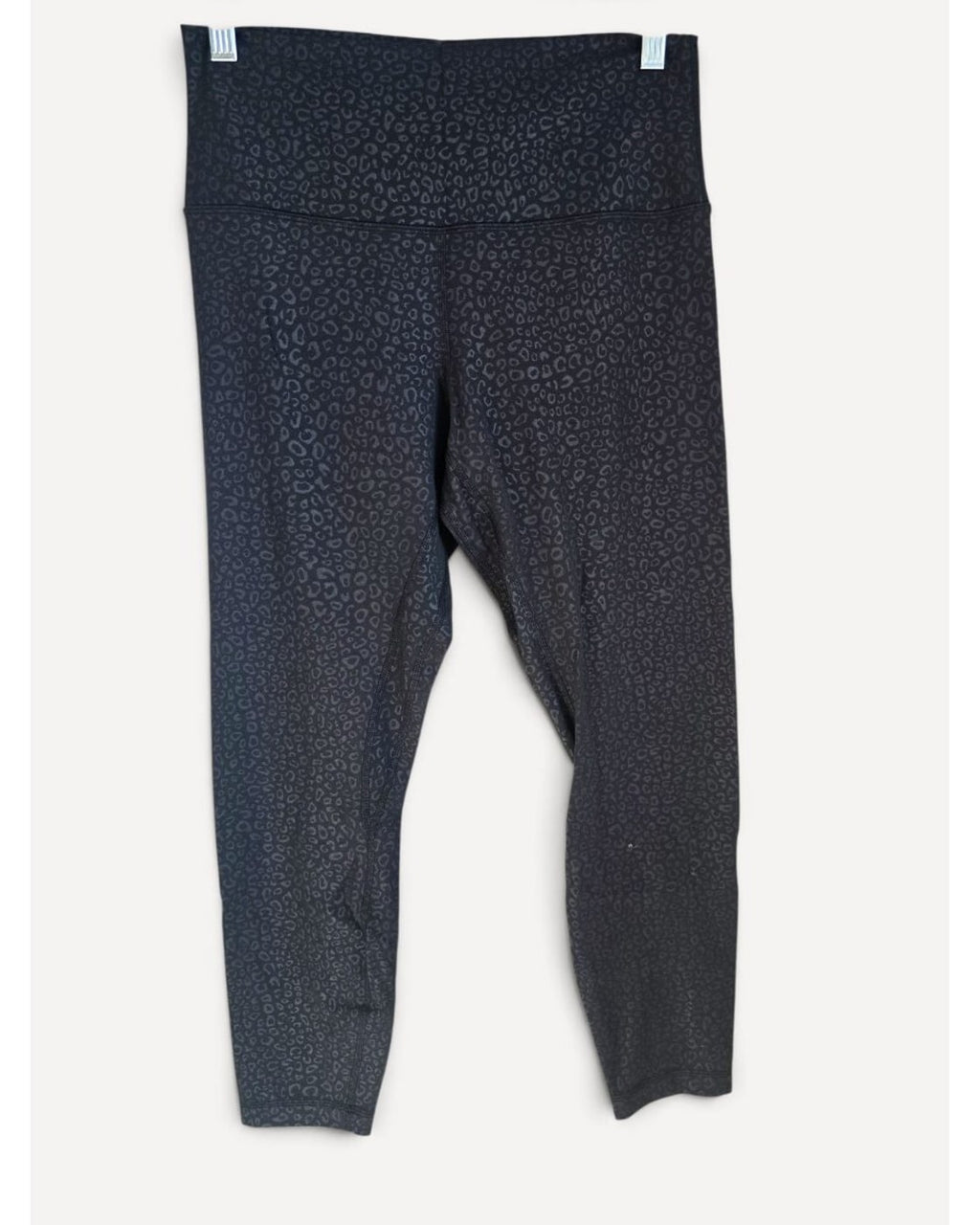 Grey Lululemon Leopard Print Cropped Leggings, size 10