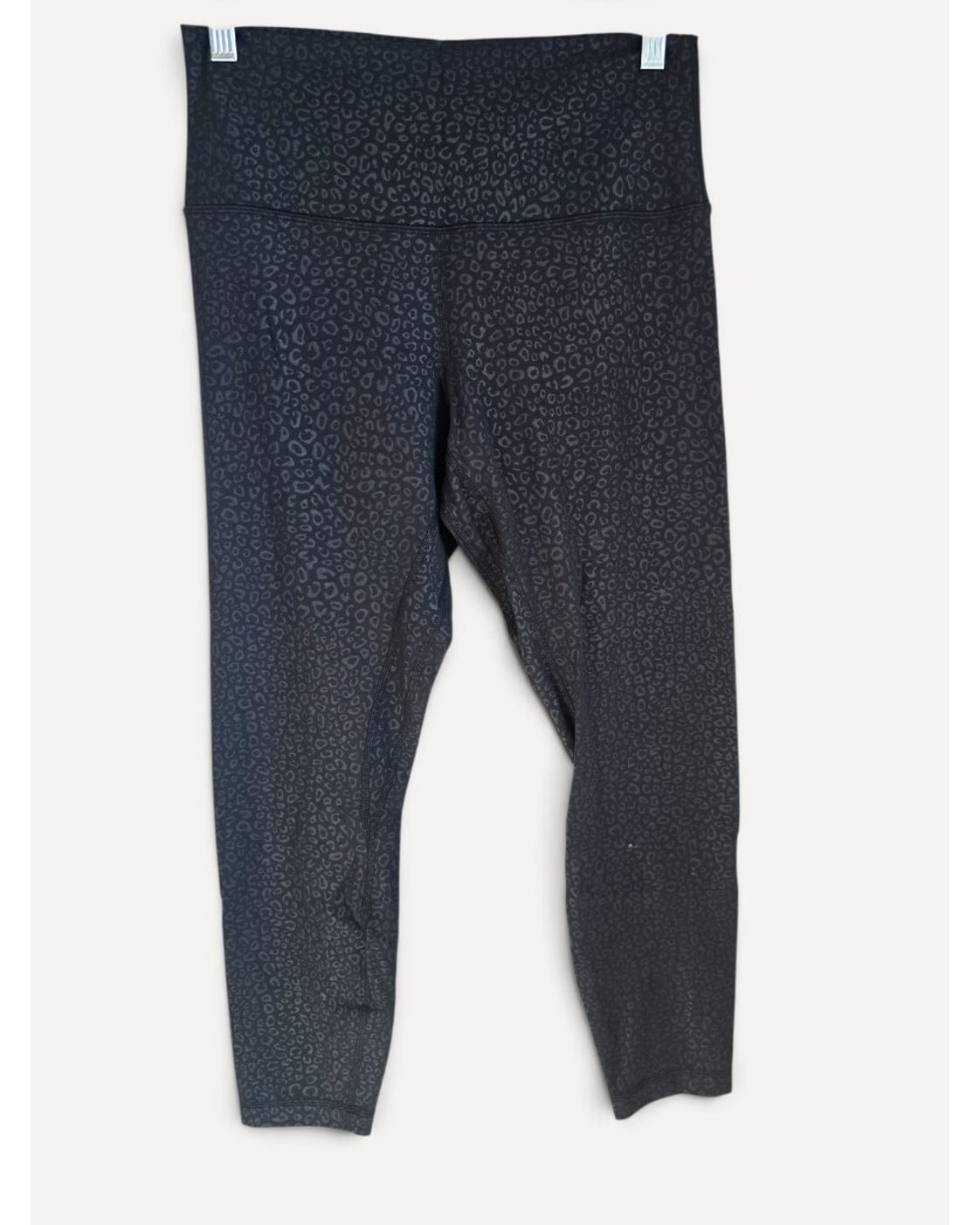 Grey Lululemon Leopard Print Cropped Leggings, size 10